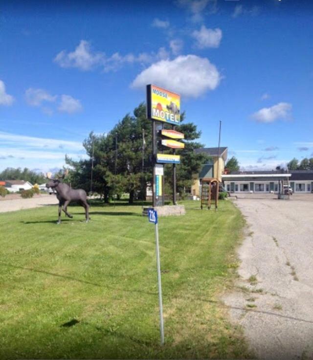 Moose Motel Smooth Rock Falls Bagian luar foto